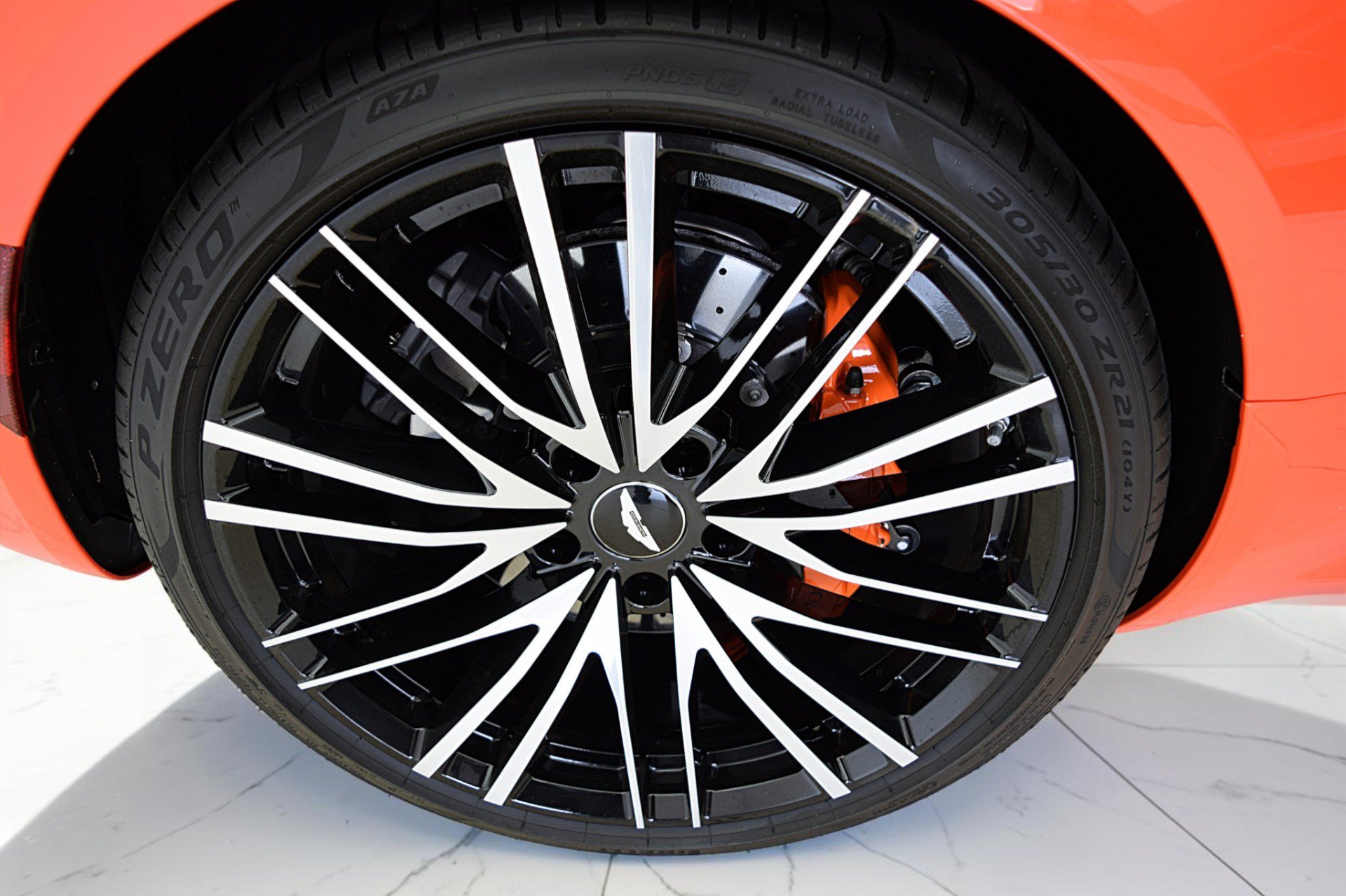 Used 2023 Aston Martin DBS Superleggera Volante RWD image 53