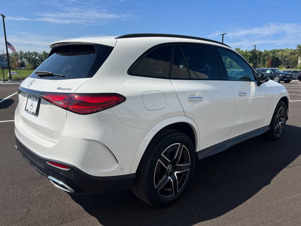 Used 2025 Mercedes-Benz GLC 300 4MATIC w/ AMG Line image 8