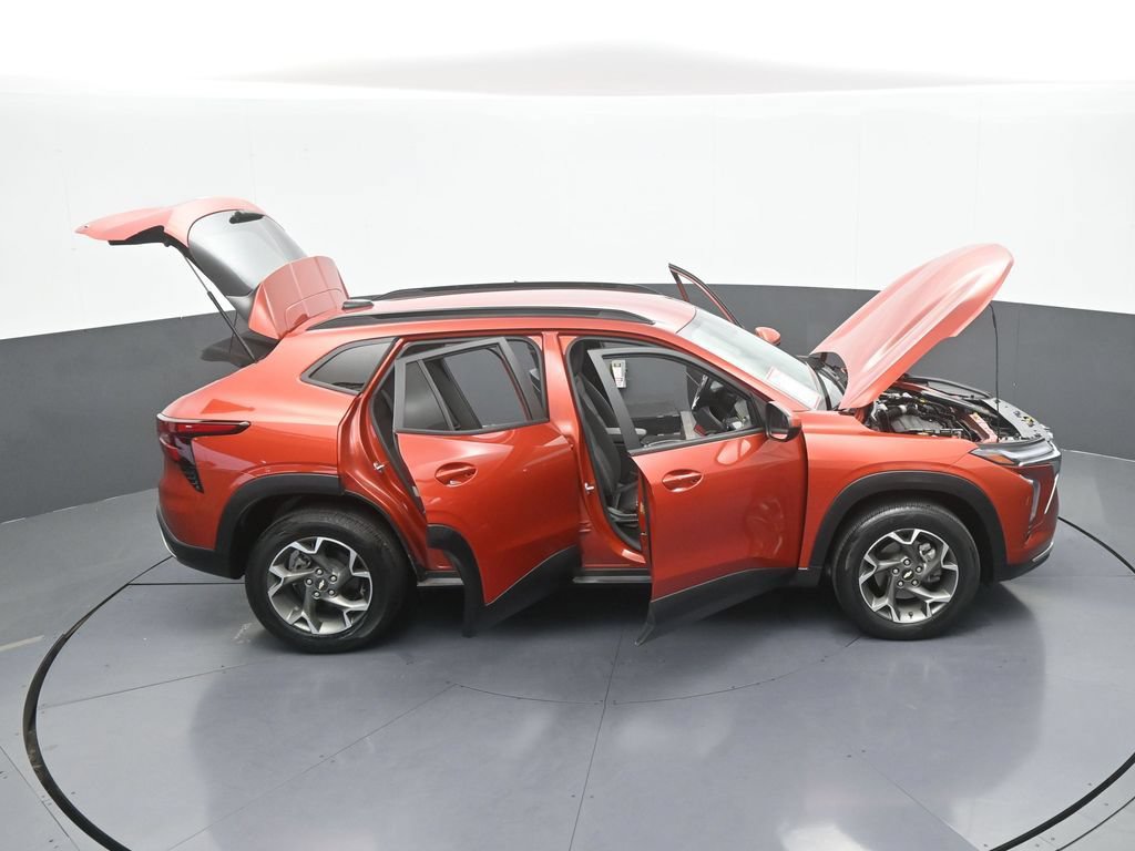 Used 2024 Chevrolet Trax LT w/ Driver Confidence Package FWD image 66