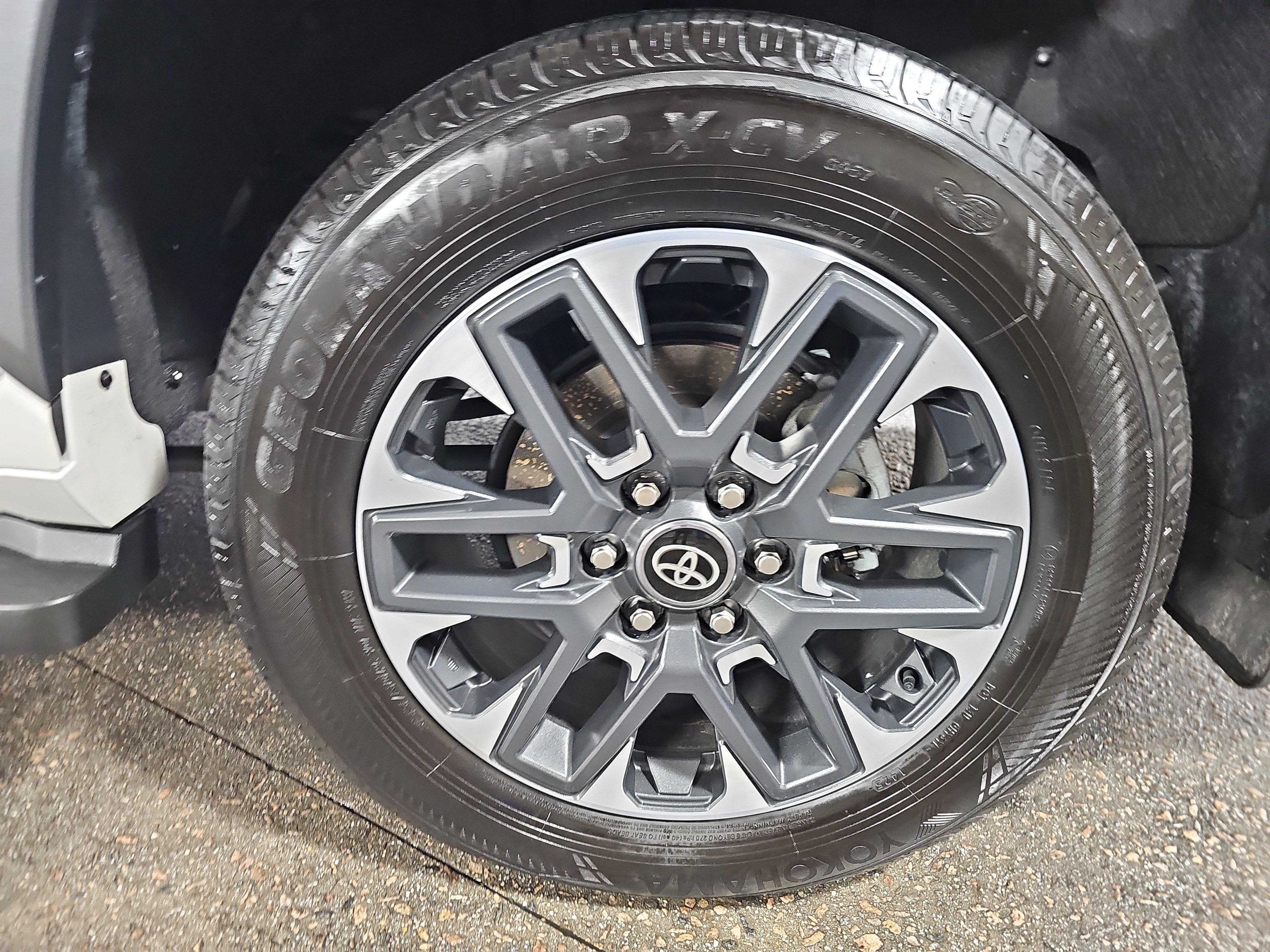 Used 2026 Toyota Sequoia Limited AWD/4WD image 32