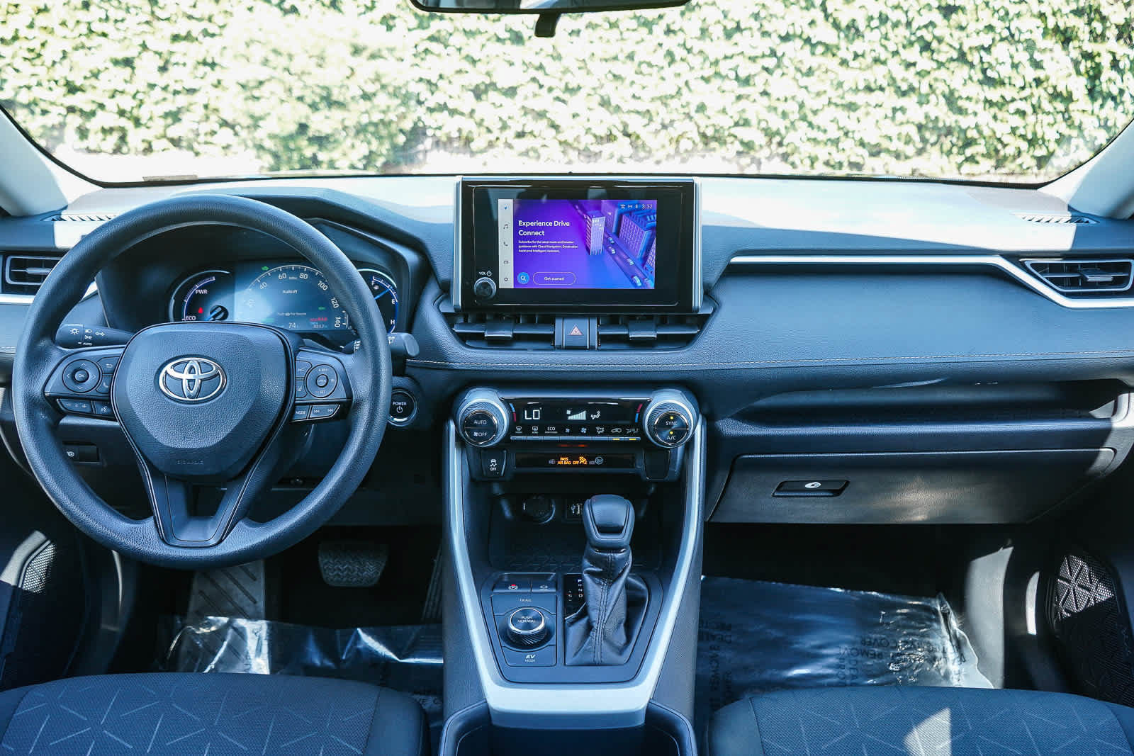 Used 2024 Toyota RAV4 XLE AWD/4WD image 12