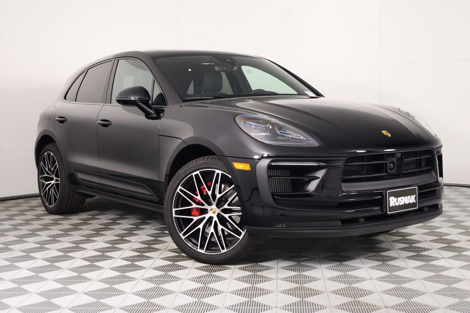 Certified 2026 Porsche Macan S AWD/4WD image 9