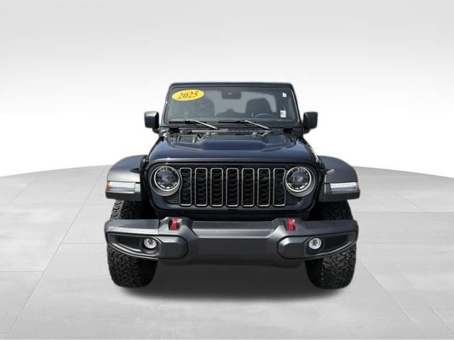 Used 2025 Jeep Wrangler Unlimited Rubicon w/ Convenience Group AWD/4WD image 7