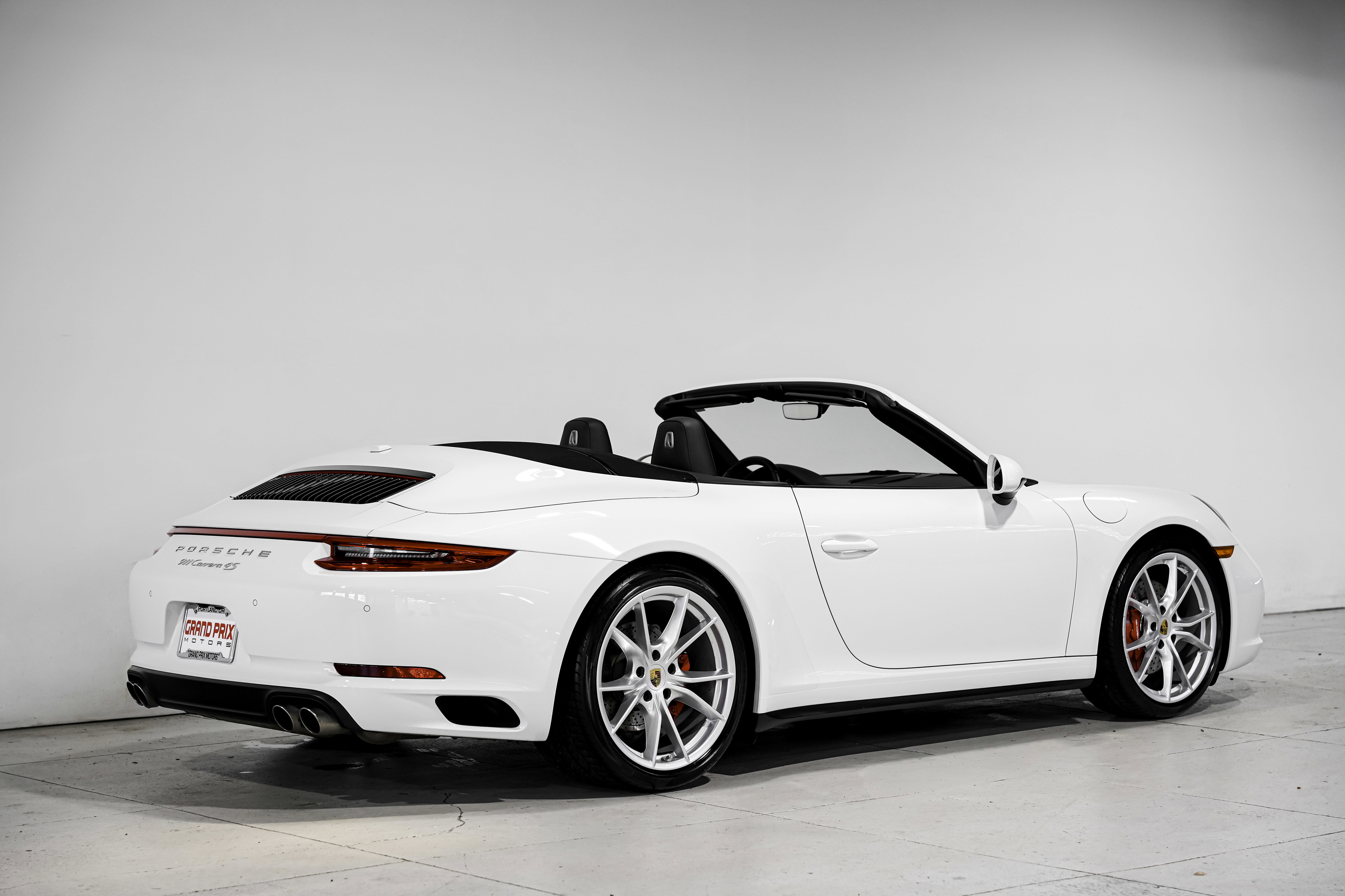 Used 2017 Porsche 911 Carrera 4S image 3