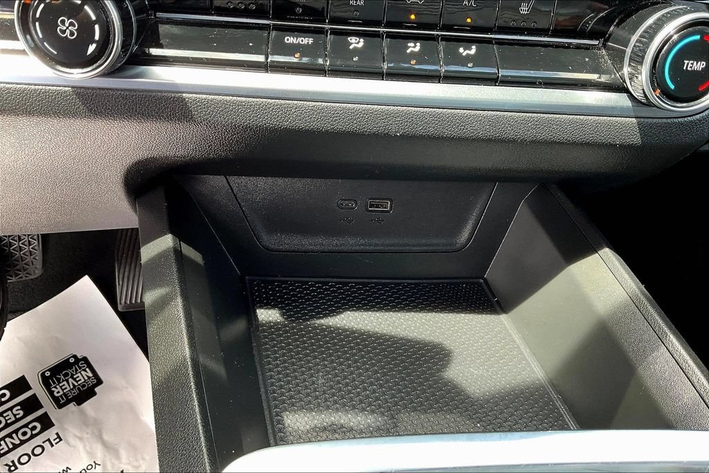Used 2025 Chevrolet Equinox LT FWD image 19