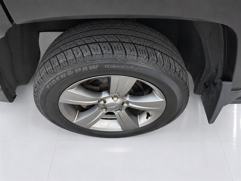 Used 2015 Jeep Patriot High Altitude AWD/4WD image 28