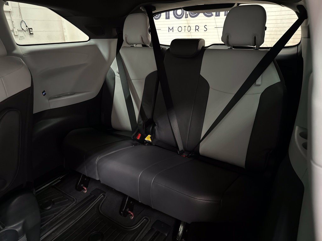 Used 2024 Toyota Sienna XSE w/ XSE Plus Package AWD/4WD image 23