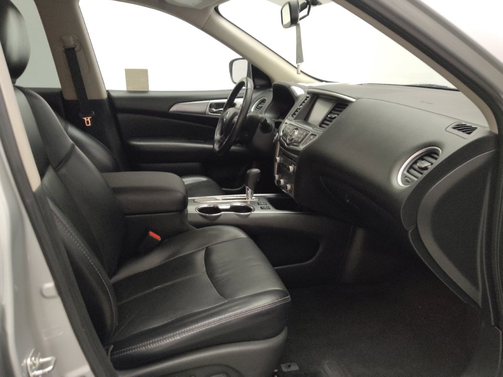 Used 2019 Nissan Pathfinder SL FWD image 21
