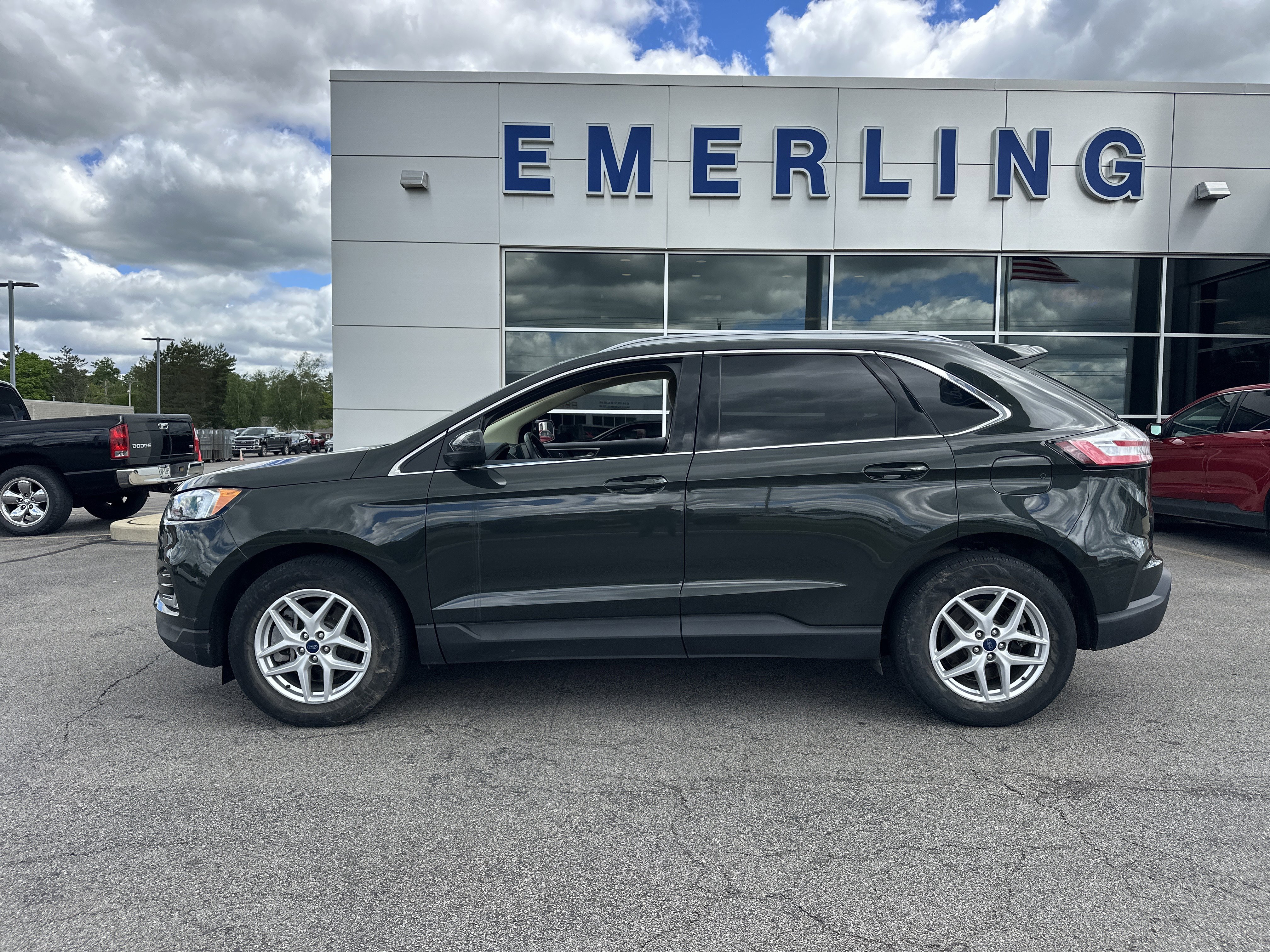 Used 2022 Ford Edge SEL w/ Convenience Package