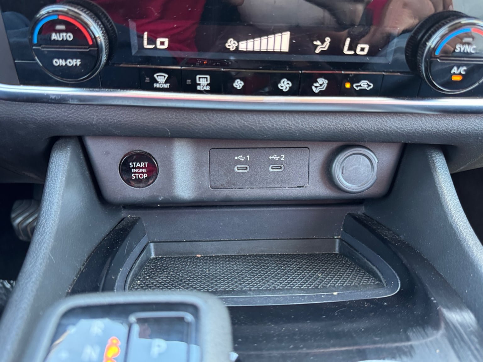 Used 2024 Nissan Rogue SV FWD image 25