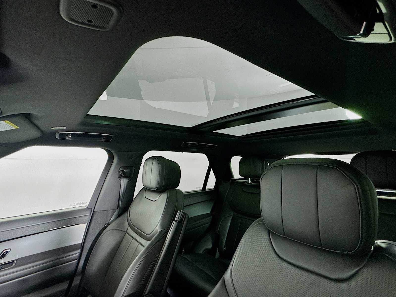 Used 2024 Land Rover Range Rover Sport Dynamic SE image 13