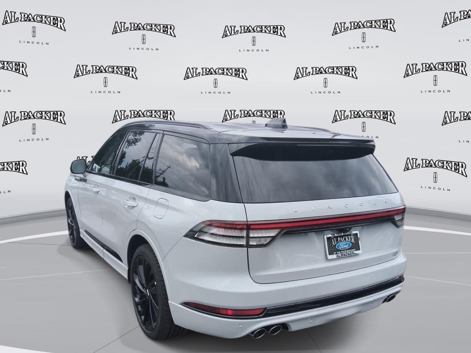 New 2027 Lincoln Aviator Reserve AWD/4WD image 3