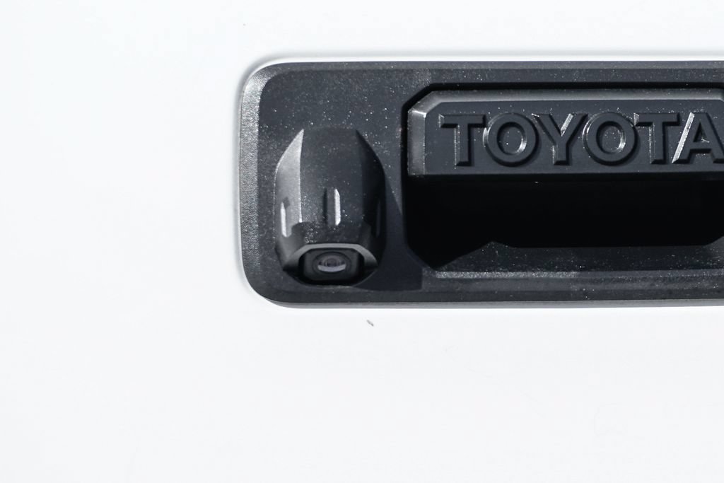 Used 2017 Toyota Tundra SR5 w/ SR5 Upgrade Package RWD image 41