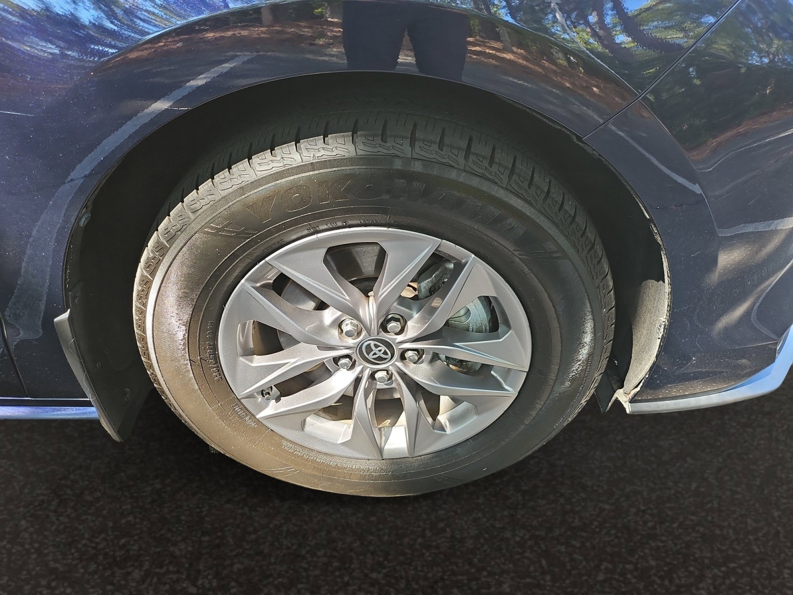 Used 2021 Toyota Sienna LE w/ LE Plus Package AWD/4WD image 40