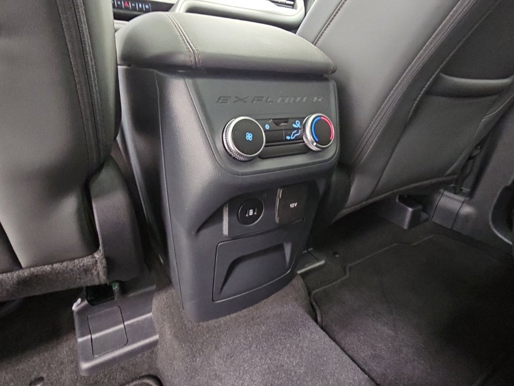 Used 2026 Ford Explorer Active w/ Active Comfort Package AWD/4WD image 33