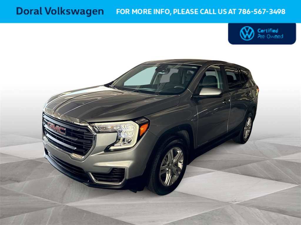 Used 2023 GMC Terrain SLE image 1