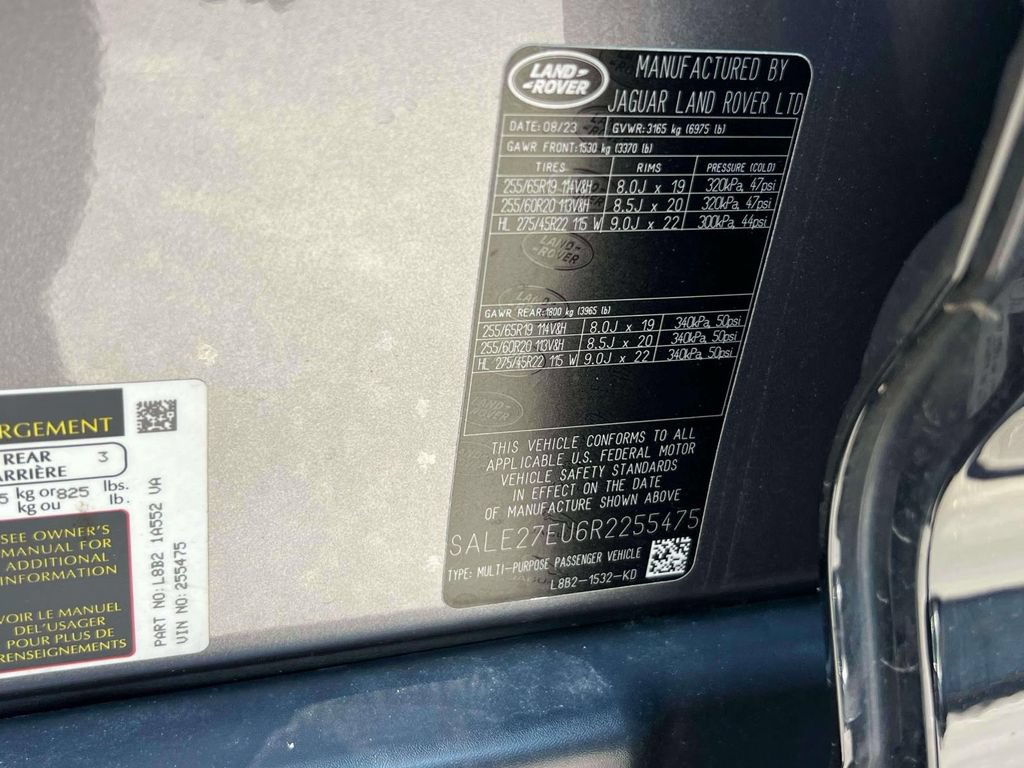 Used 2024 Land Rover Defender 110 X-Dynamic SE AWD/4WD image 19