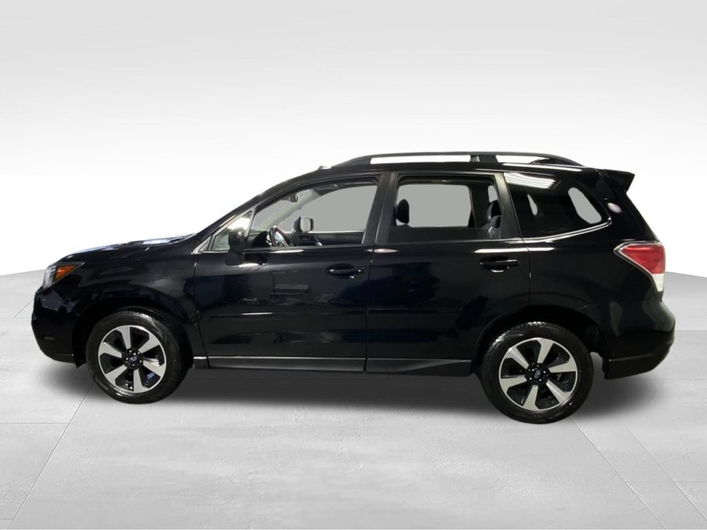 Used 2018 Subaru Forester 2.5i Premium w/ All-Weather Package AWD/4WD image 6