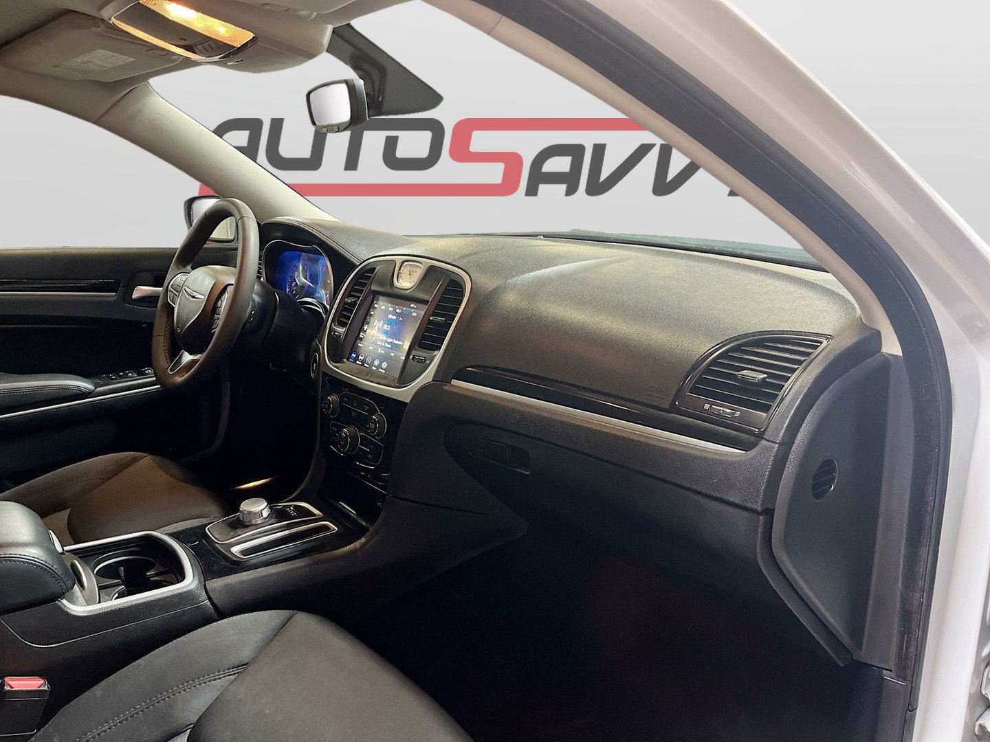 Used 2023 Chrysler 300 Touring RWD image 27