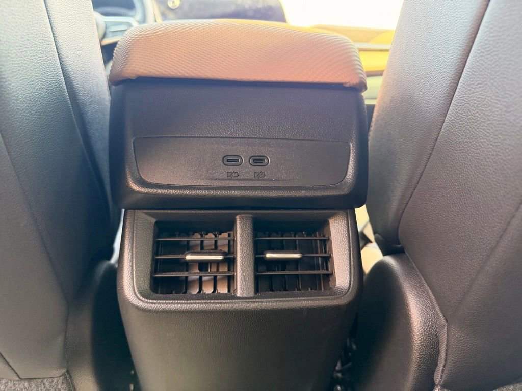 Used 2025 Chevrolet Equinox ACTIV AWD/4WD image 21