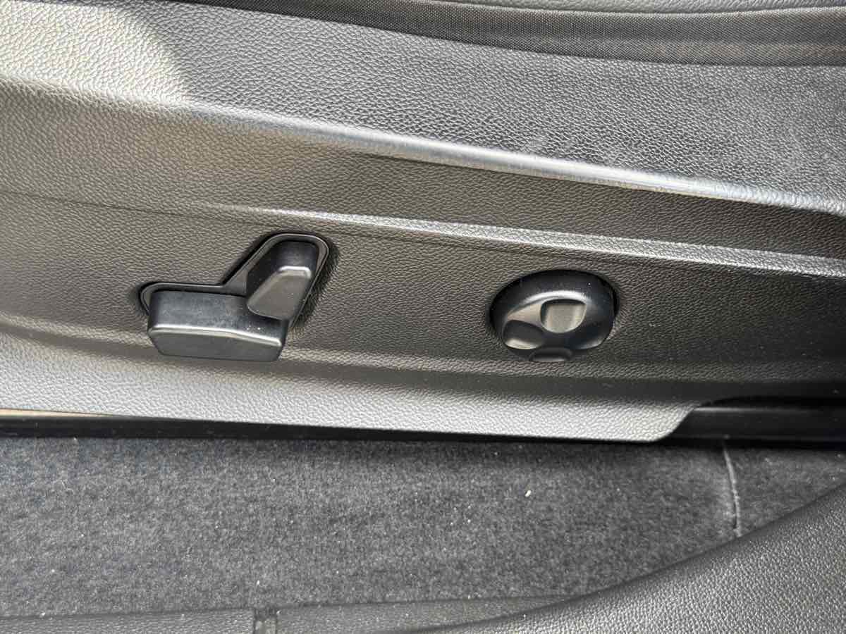 Used 2018 Alfa Romeo Stelvio Ti image 30