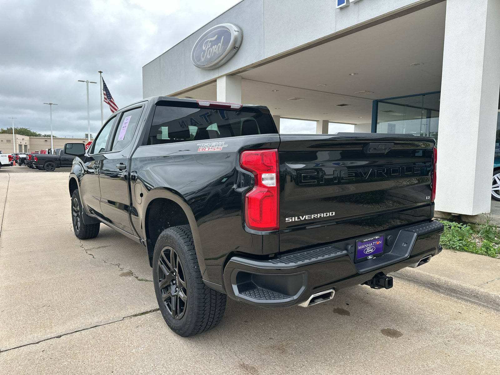 Used 2025 Chevrolet Silverado 1500 LT Trail Boss w/ Protection Package AWD/4WD image 12
