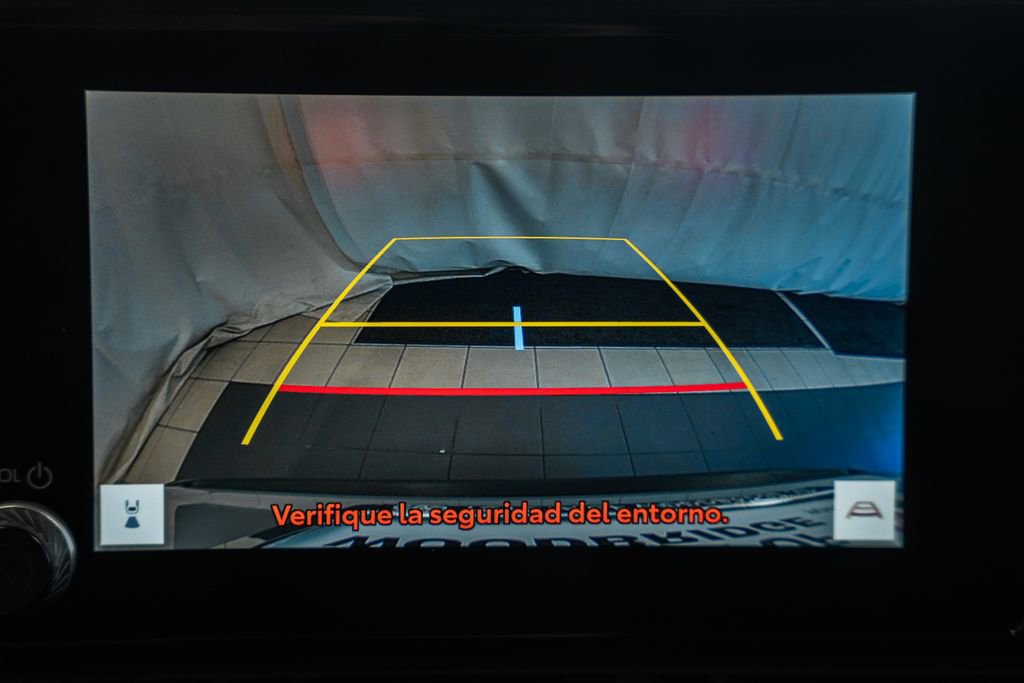 Used 2025 Toyota RAV4 XLE AWD/4WD image 41