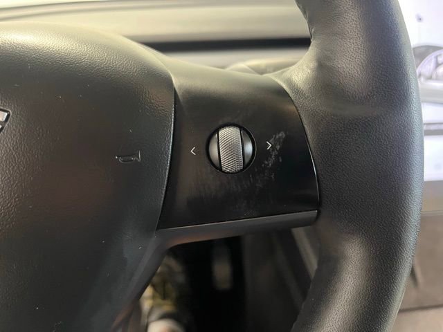 Used 2021 Tesla Model Y Long Range image 26