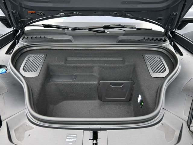 New 2025 Porsche Macan Turbo Electric AWD/4WD image 26