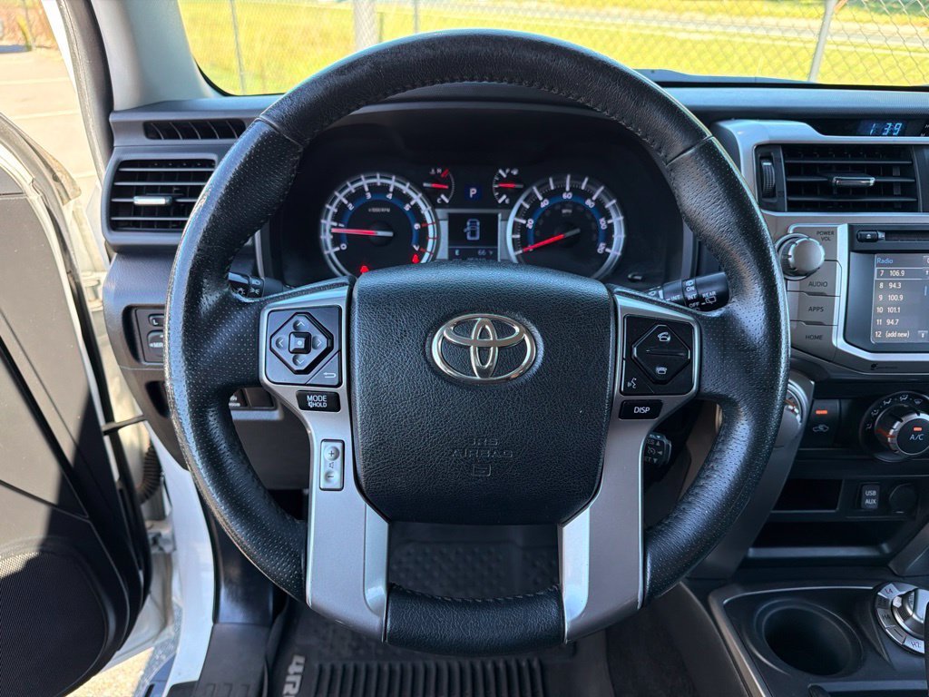Used 2018 Toyota 4Runner SR5 AWD/4WD image 15