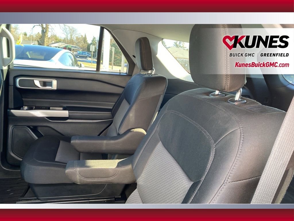 Used 2023 Ford Explorer XLT image 33