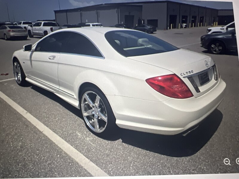 Used 2012 Mercedes-Benz CL 550 4MATIC image 2