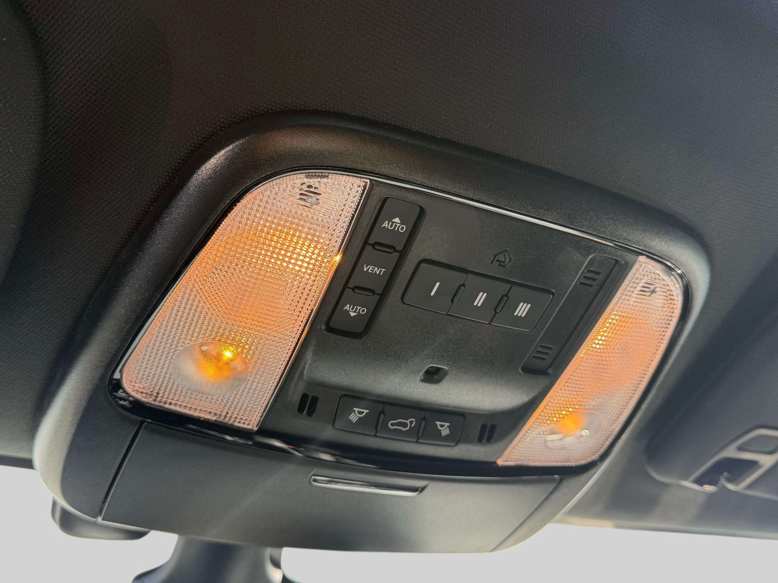 Used 2025 Dodge Durango R/T AWD/4WD image 28