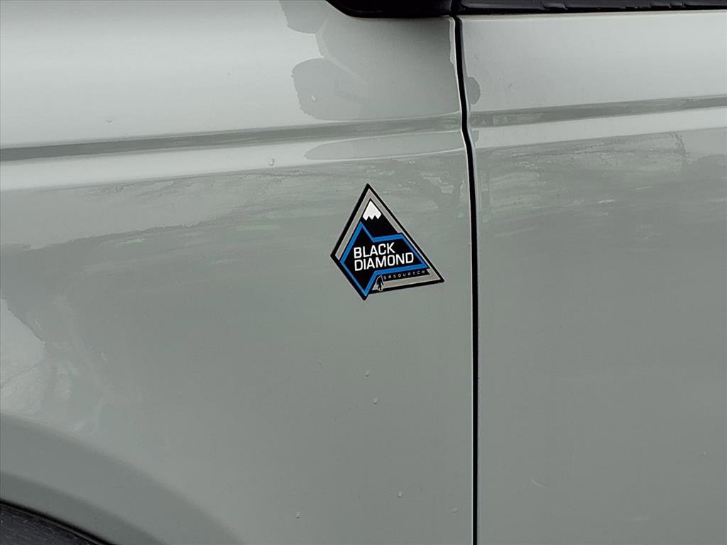 Used 2024 Ford Bronco Black Diamond w/ Sasquatch Package image 31