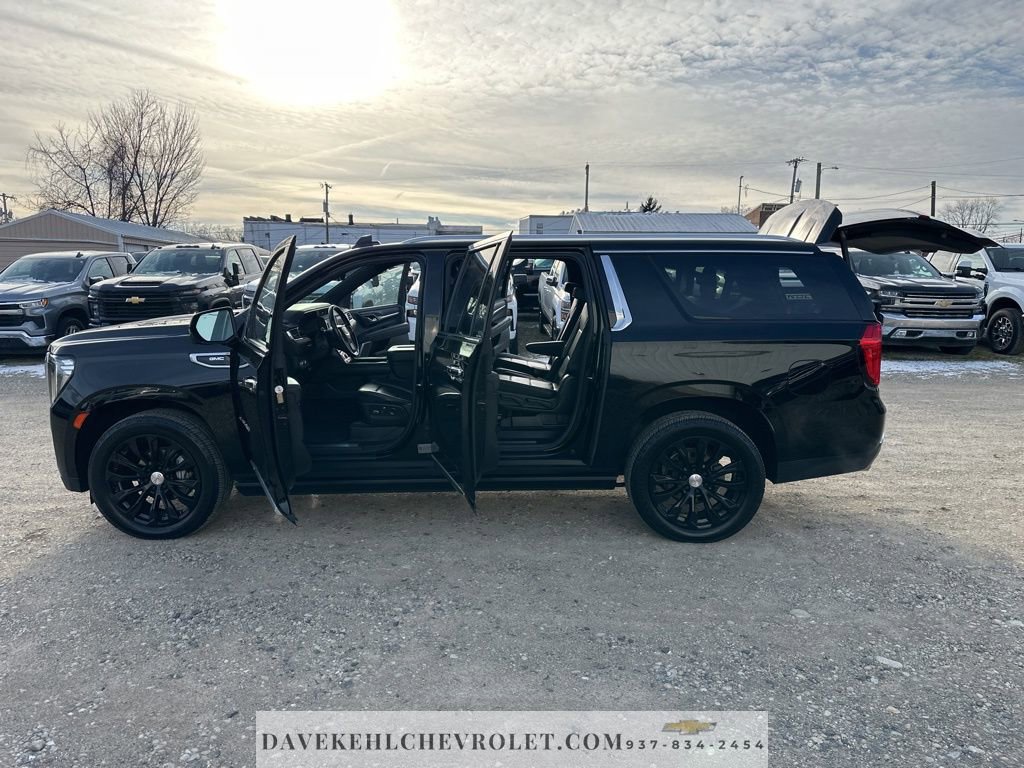 Used 2021 GMC Yukon XL Denali w/ Denali Premium Package image 36