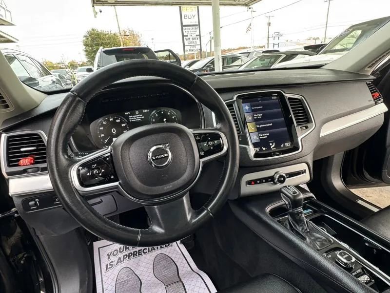 Used 2017 Volvo XC90 T6 Momentum w/ Vision Package image 28