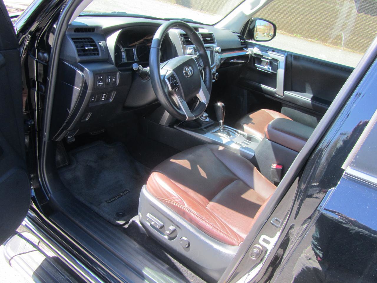 Used 2016 Toyota 4Runner Limited AWD/4WD image 17