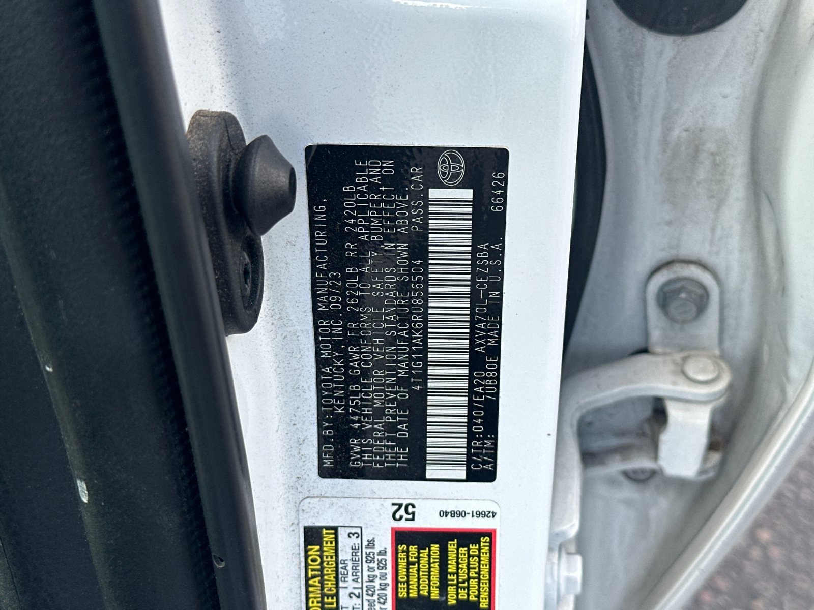 Used 2024 Toyota Camry SE image 25