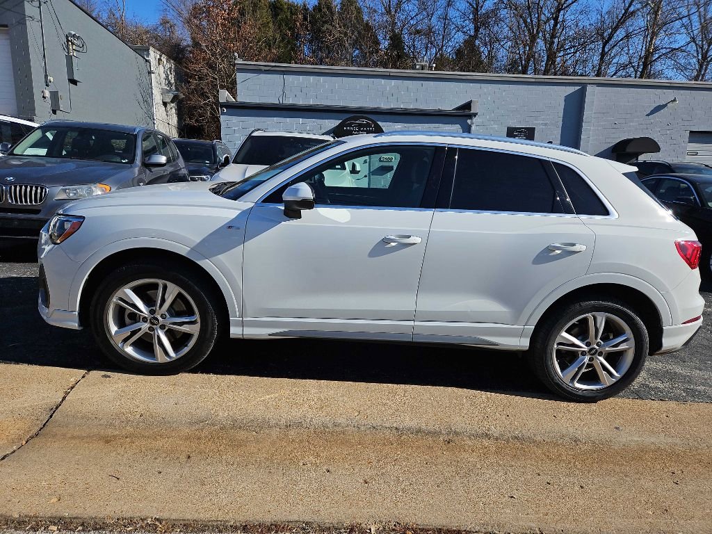 Used 2021 Audi Q3 2.0T Premium w/ Convenience Package image 1