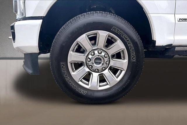 Used 2022 Ford F350 Platinum AWD/4WD image 6