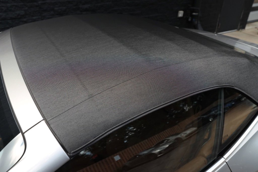 Used 2024 Aston Martin DB12 Convertible image 28