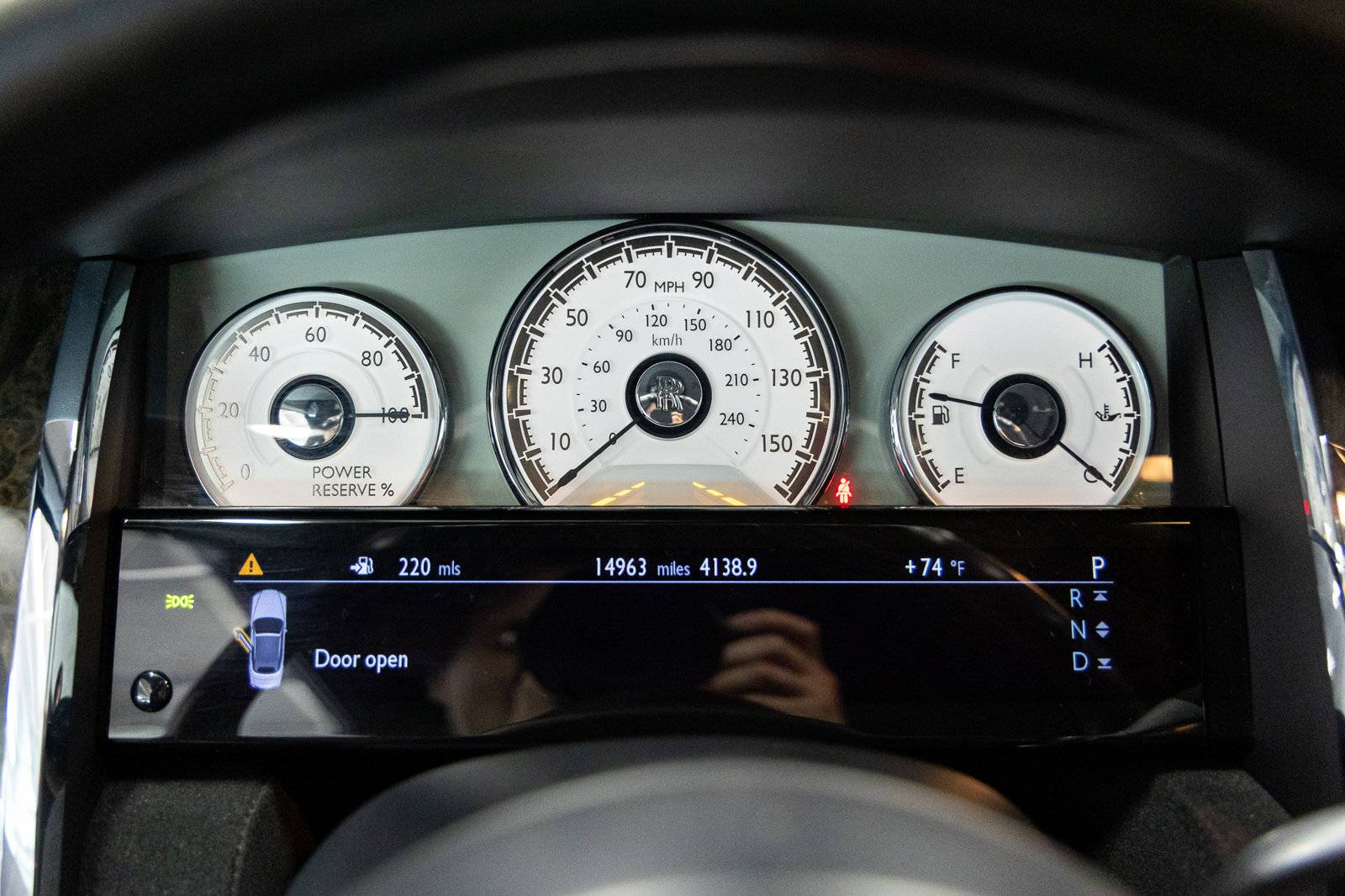 Used 2017 Rolls-Royce Dawn image 34