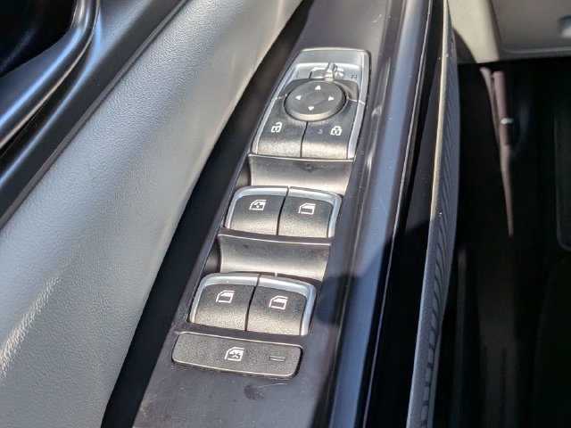 Used 2024 Kia Carnival LX FWD image 26