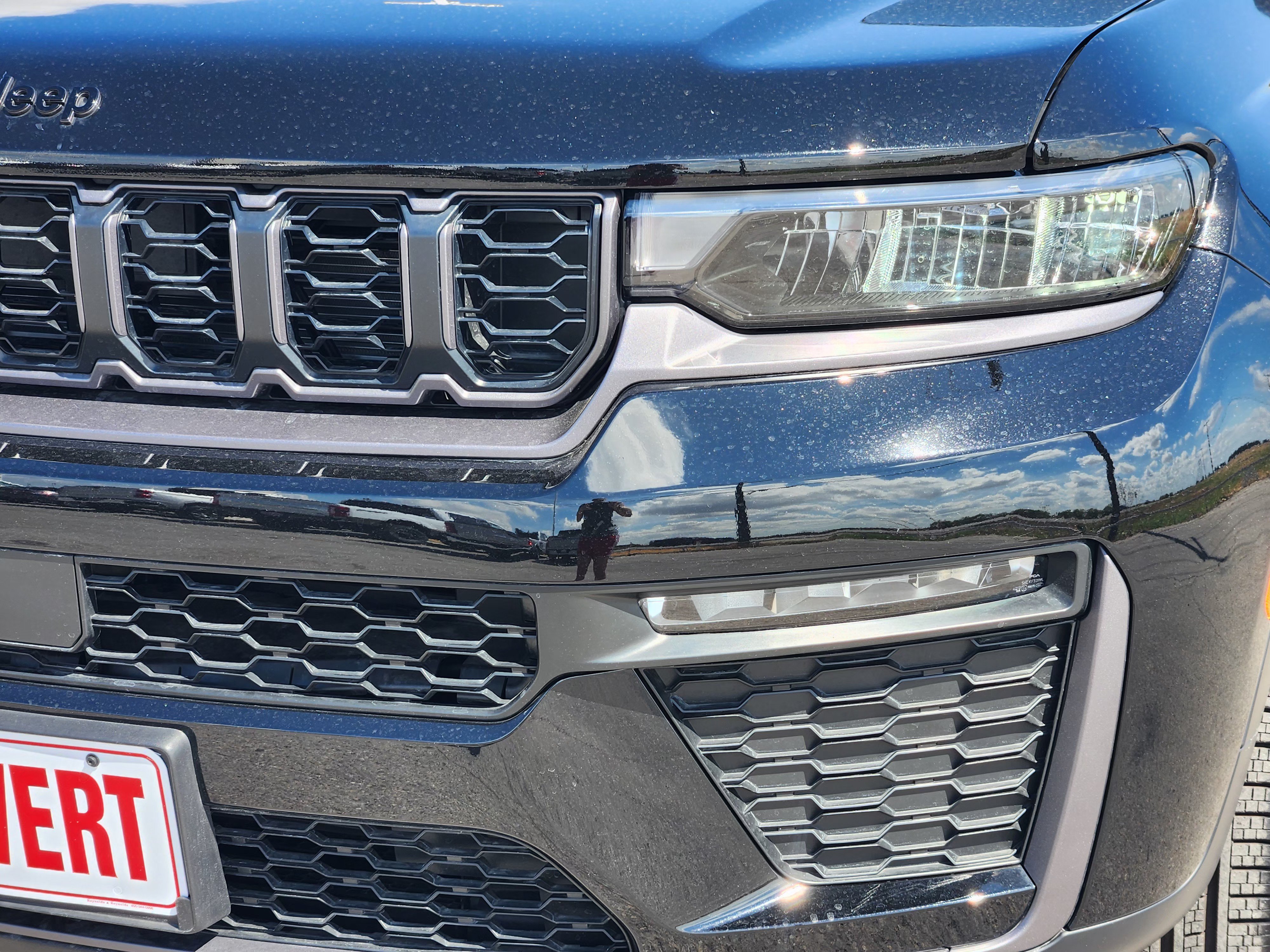 Used 2026 Jeep Grand Cherokee L Limited w/ Limited Altitude Package AWD/4WD image 8