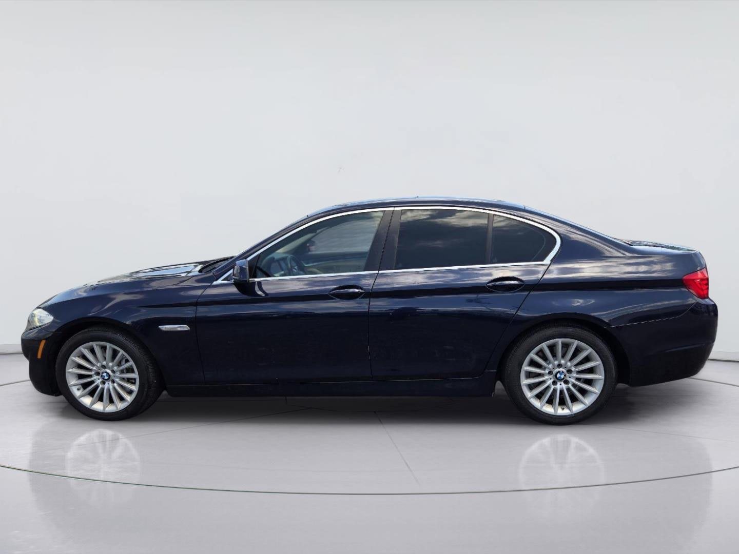 Used 2011 BMW 535i Sedan RWD image 5