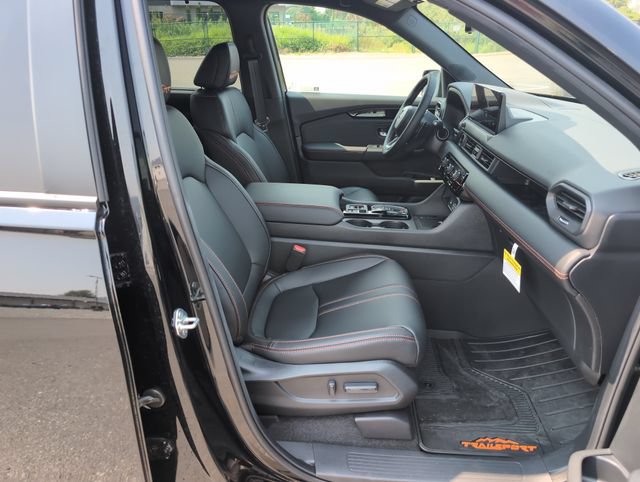 Used 2026 Honda Pilot TrailSport image 10