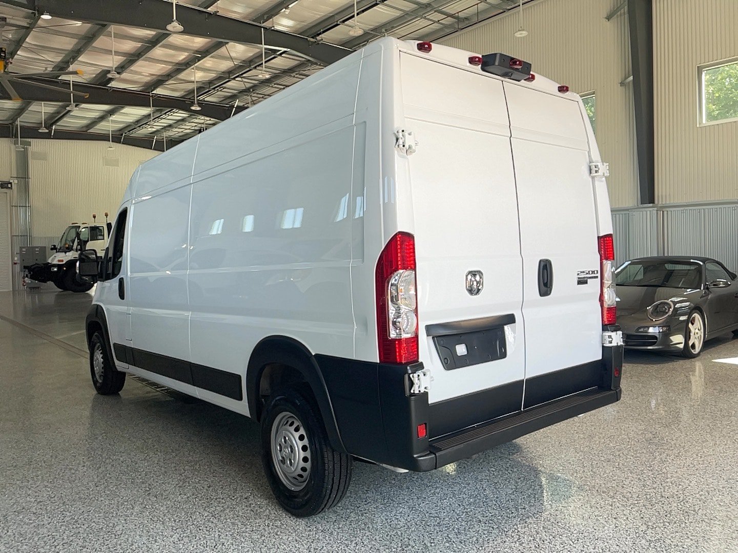 Used 2026 RAM ProMaster 2500 w/ Convenience Group FWD image 8