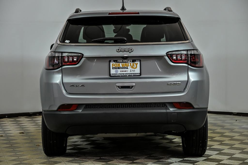 Used 2022 Jeep Compass Latitude w/ Sun and Sound Group image 7