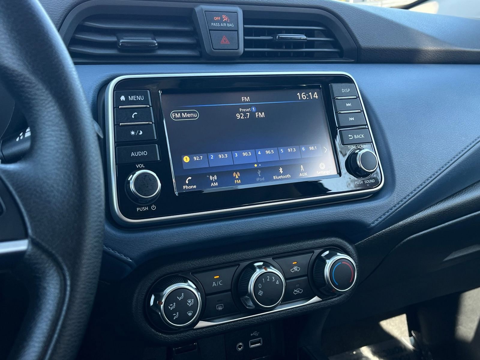 Used 2025 Nissan Versa SV FWD image 17