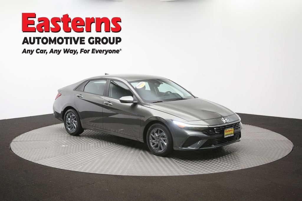 Used 2024 Hyundai Elantra SEL FWD image 47